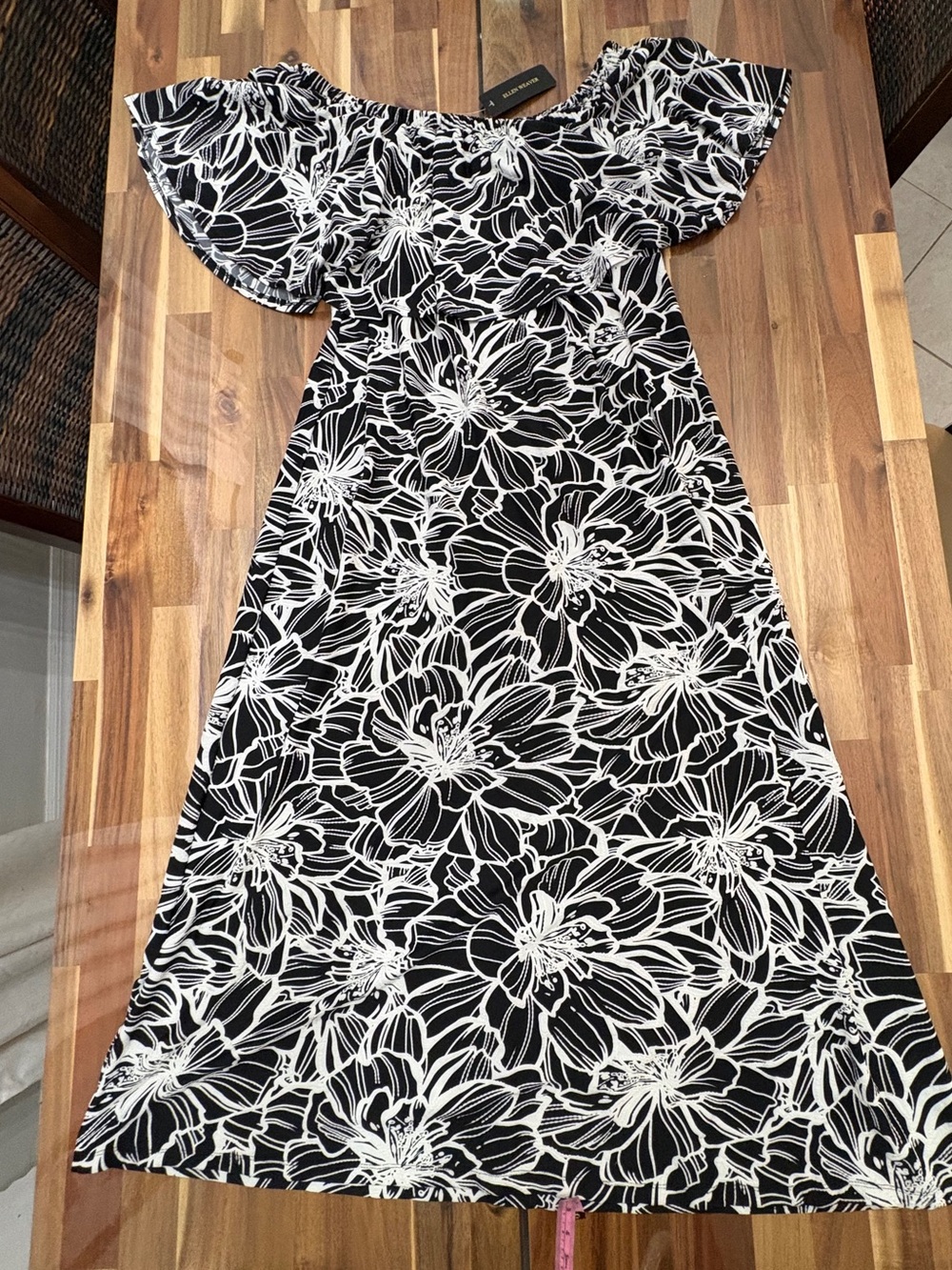 NWT Ellen Weaver Plus Size 2X Black & White Floral Off the shoulder Long Dress